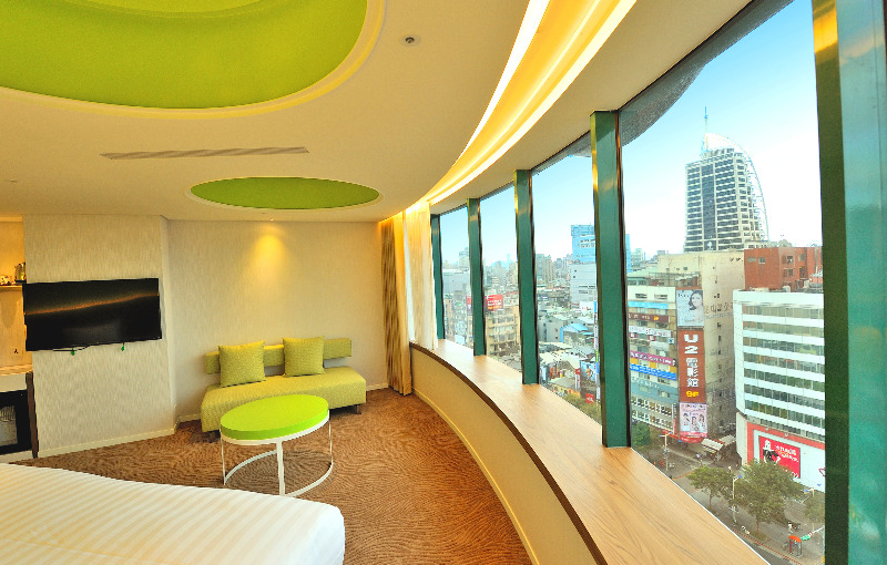  Deluxe Double Room with City View 